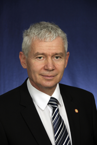 Dr. Polt PĂŠter.png